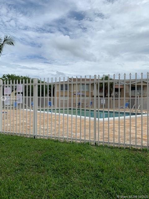 4550 NW 79th Ave-Unit -1B in Doral, FL - Building Photo - Building Photo