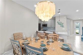 7556 Carnegie Way in Naples, FL - Building Photo - Building Photo