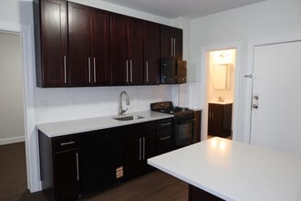 1003 Ave C Apartments in Bayonne, NJ - Foto de edificio - Building Photo