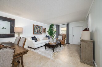 3133 Coral Hills Dr in Coral Springs, FL - Building Photo - Building Photo