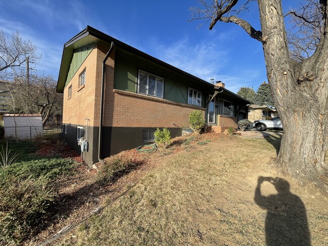 7991 E Hampden Cir in Denver, CO - Building Photo - Building Photo