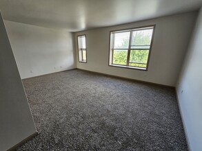 Shirley Manor in Detroit, MI - Foto de edificio - Interior Photo