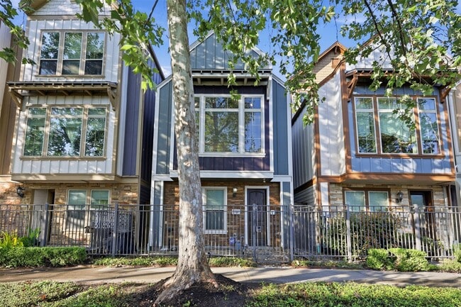 property at 1816 Dennis St