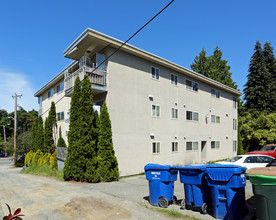 Chinook Apartments in Seattle, WA - Building Photo - Building Photo