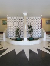 76 S Bergen Pl in Freeport, NY - Building Photo - Lobby