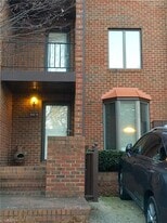 102 Wafco Ln, Unit G in Greensboro, NC - Building Photo