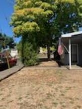 465-467 NE Baker Dr in Grants Pass, OR - Building Photo - Building Photo