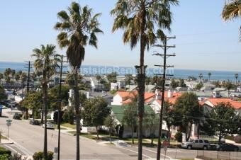 533 N Helberta Ave in Redondo Beach, CA - Building Photo