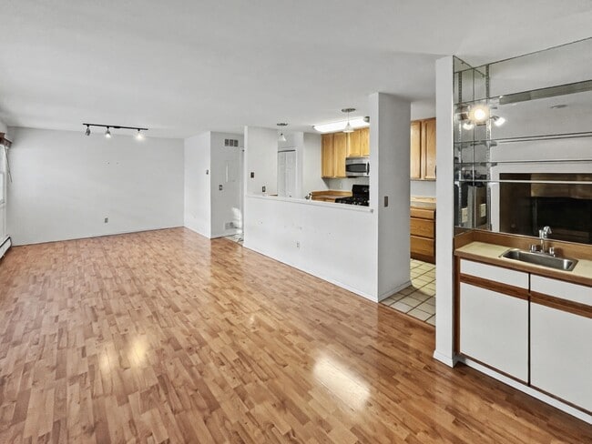 3601 Raspberry Rd in Anchorage, AK - Building Photo - Building Photo