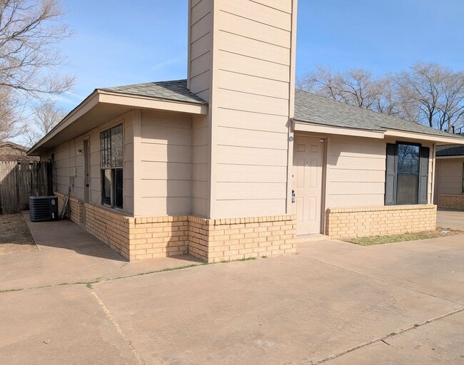 6108 37th St in Lubbock, TX - Building Photo - Building Photo