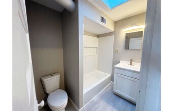 2831-2833 Glendora Ave in Cincinnati, OH - Building Photo - Building Photo