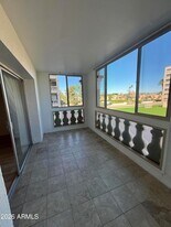 7950 E Camelback Rd in Scottsdale, AZ - Building Photo