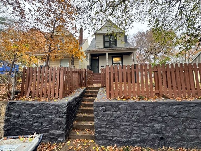 property at 3228 Thompson Ave