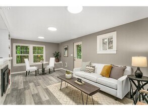 44 NW MacLeay Blvd in Portland, OR - Building Photo - Building Photo
