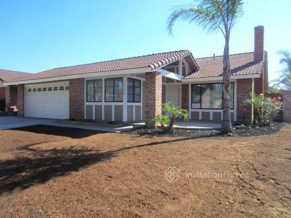 3640 Piaffe Pl in Riverside, CA - Building Photo