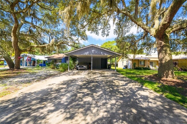 property at 516 Camino Ct