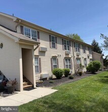 10 Sequoia Dr in Berlin, NJ - Building Photo - Building Photo
