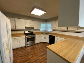 517 N Kyle Ave in Republic, MO - Building Photo - Building Photo