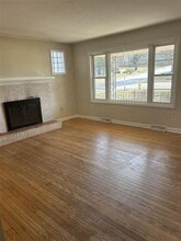 204 S 7th St in Mount Wolf, PA - Building Photo - Building Photo