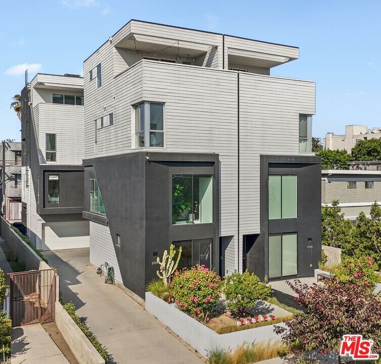 3724 1/2 Vinton Ave in Los Angeles, CA - Building Photo