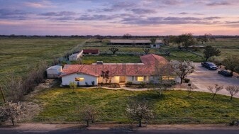 8730 S East Ave in Fresno, CA - Building Photo