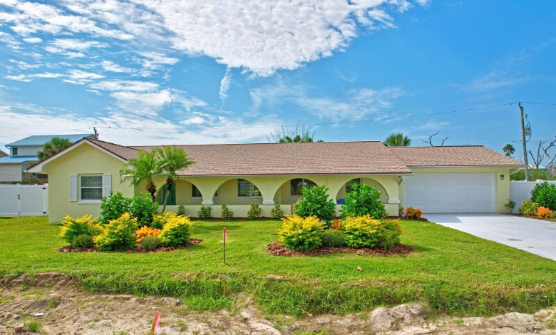 18 Atlantic Dr in Palm Coast, FL - Building Photo