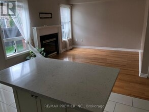 26 Lucerne Dr in Vaughan, ON - Building Photo - Building Photo