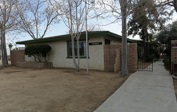 Pines Apartments in Yucca Valley, CA - Building Photo - Building Photo