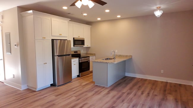 231 Pineneedle Rd in Milledgeville, GA - Building Photo - Building Photo