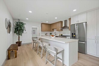 14951 Gainford Cir in Irvine, CA - Building Photo - Building Photo