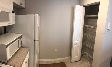 3397 S Kirkman Rd, Unit 1435 in Orlando, FL - Building Photo - Building Photo