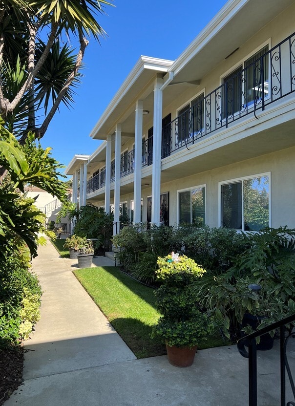 Plymouth Apartments