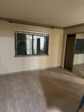 7675 N First St in Fresno, CA - Foto de edificio - Building Photo