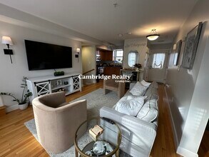 125 Library St in Chelsea, MA - Building Photo - Building Photo