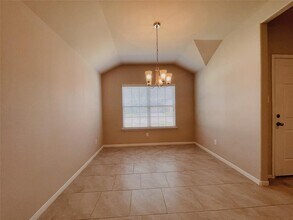 8123 Carillon Way in Rosharon, TX - Building Photo - Building Photo