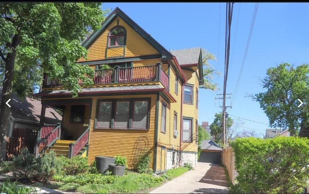 916 Pleasant St, Unit 1 in Oak Park, IL - Building Photo