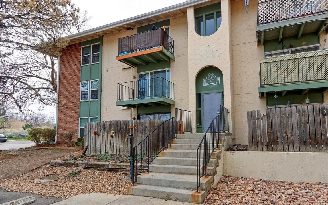 12180 Melody Dr in Westminster, CO - Foto de edificio