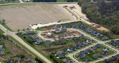 Lakewood Springs Club in Plano, IL - Building Photo - Building Photo