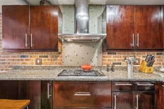 225 S 18th St, Unit 714 in Philadelphia, PA - Building Photo - Building Photo