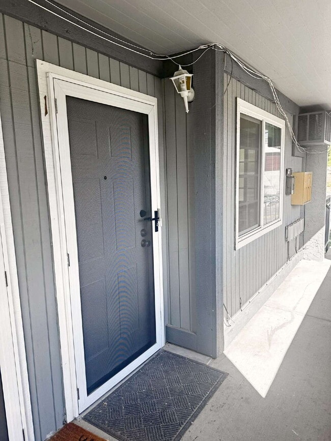 5420 Connecticut Ave in La Mesa, CA - Building Photo - Building Photo