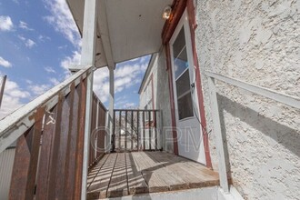 2608 Avenue V-Unit -Unit C in Lubbock, TX - Foto de edificio - Building Photo