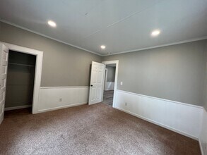 408 E 3rd Ave in Gastonia, NC - Building Photo - Building Photo