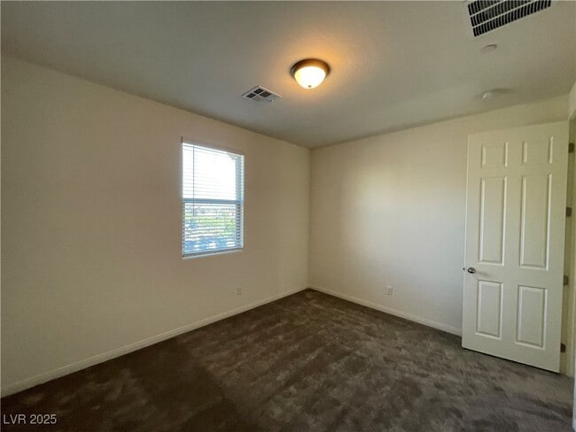 11747 Emerald Lk Ave in Las Vegas, NV - Building Photo - Building Photo