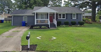 1503 Ellington Sq in Portsmouth, VA - Building Photo