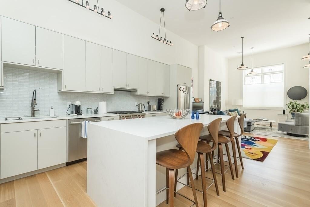 65 Green St in Boston, MA - Building Photo