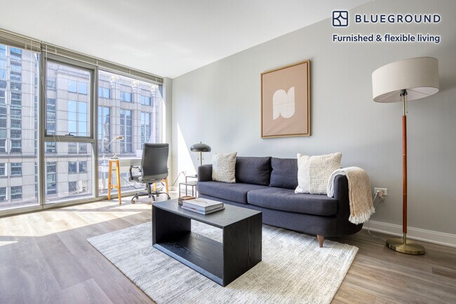 property at 210 N Wells St