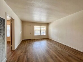 2680-2682 Adrian St in Napa, CA - Building Photo - Building Photo