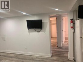 850 Garth St in Hamilton, ON - Building Photo