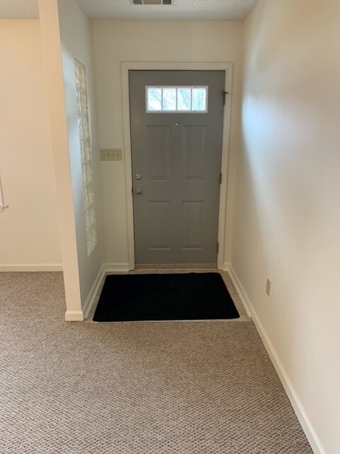 5 Mruck St, Unit Eastview in Throop, PA - Foto de edificio - Building Photo