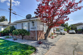 6386 14th Ave in Sacramento, CA - Building Photo - Building Photo